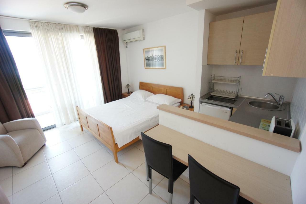 Becici Sunset Apartment *