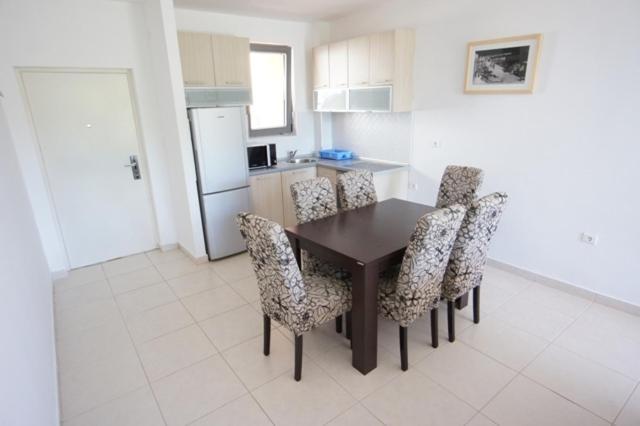 Becici Sunset Apartment *
